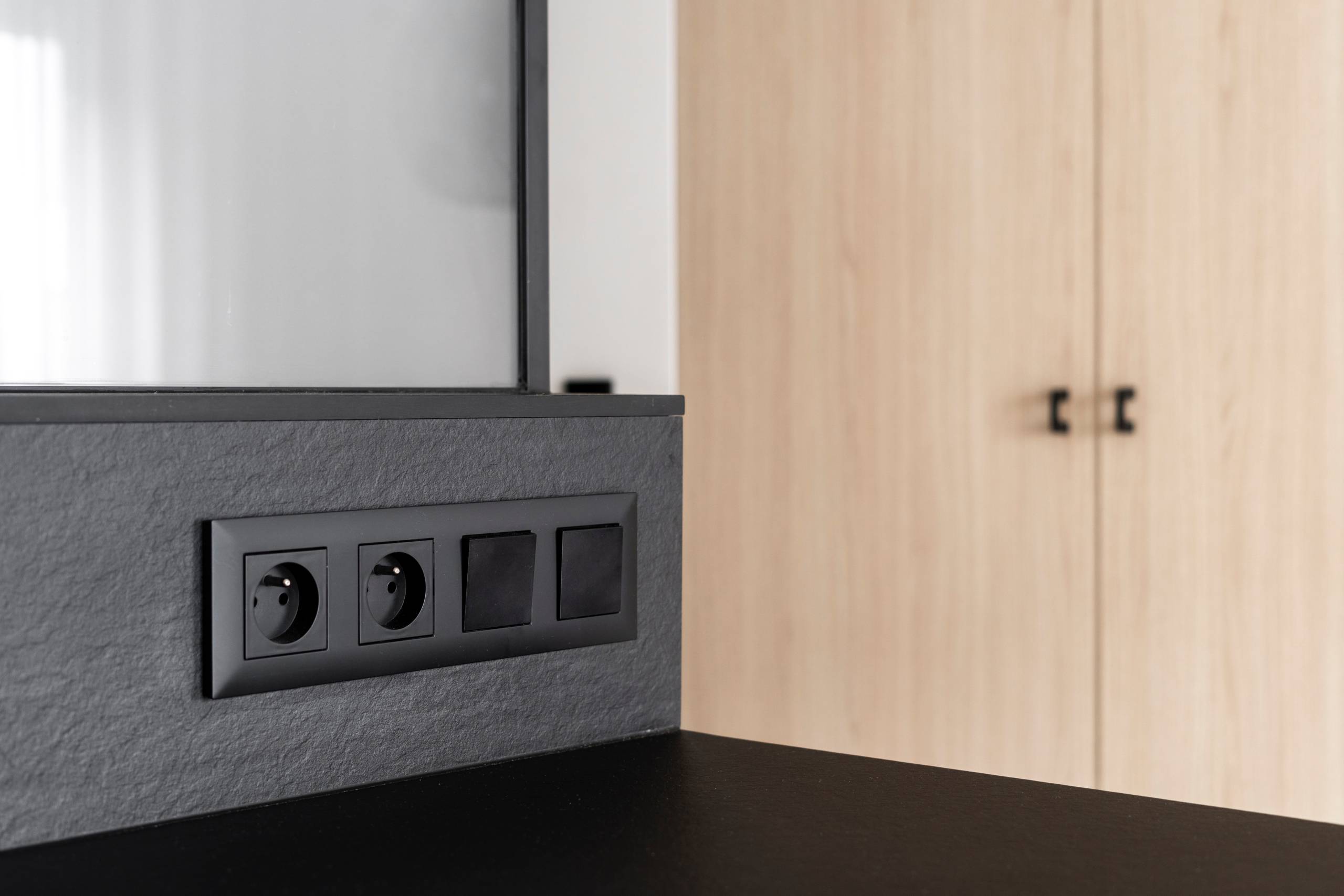 Électricité & Courants faibles